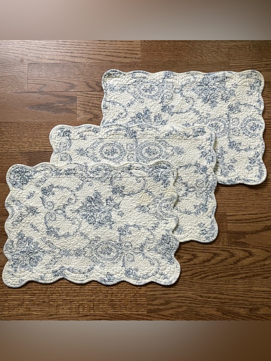Other - Scalloped Quilted Placemat Set Blue Toile Classic Cottagecore Shabby Chic Decor